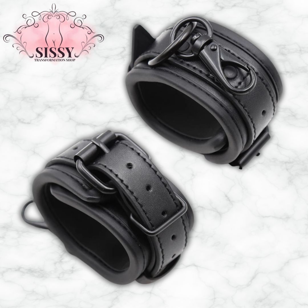 Menottes en cuir PU ajustables noires avec boucles métalliques robustes de Sissy Transformation Shop